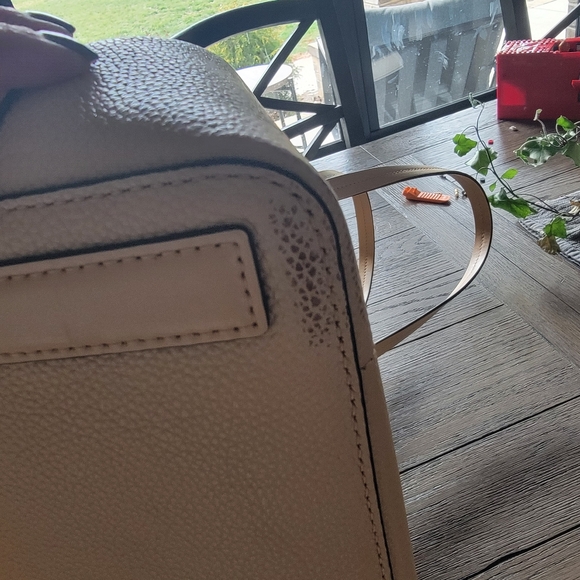 Michael Kors Butternut Tan Tote Bag - Picture 16 of 16